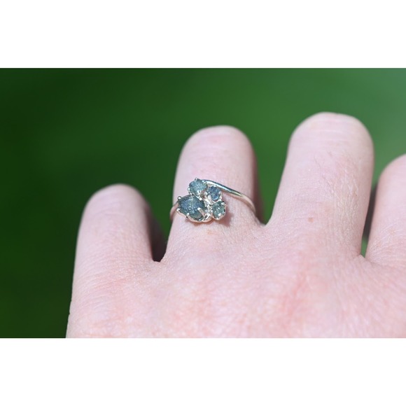 Elegant Silver Ring with Clustered Raw Gemstones - Unique Handcrafted Jewelry - Picture 3 of 10